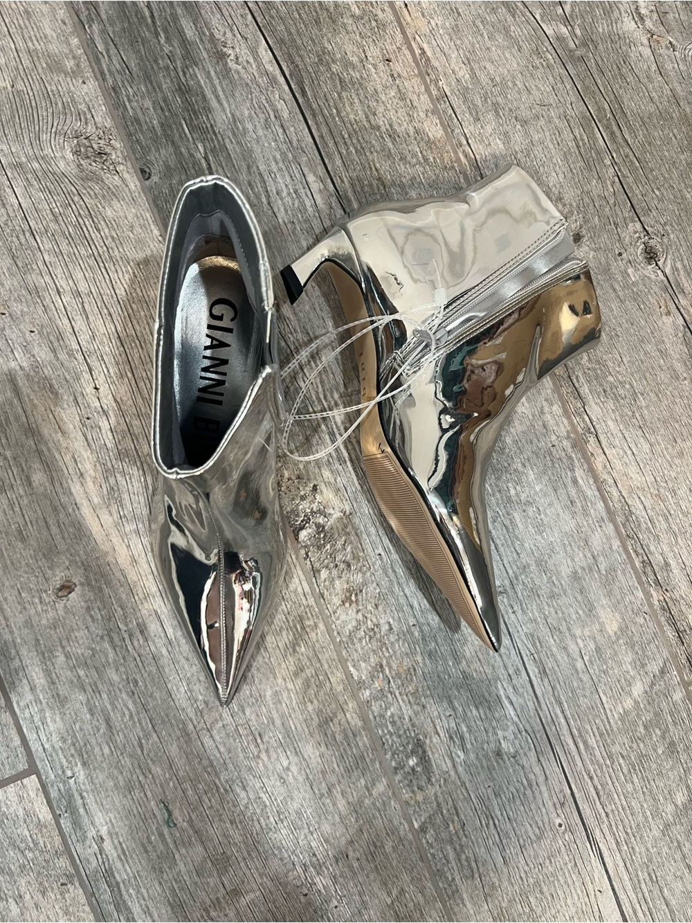 NEW Gianni Bini Silver Metallic Pointed Toe Ankle Boots Kitten Heel Size 7